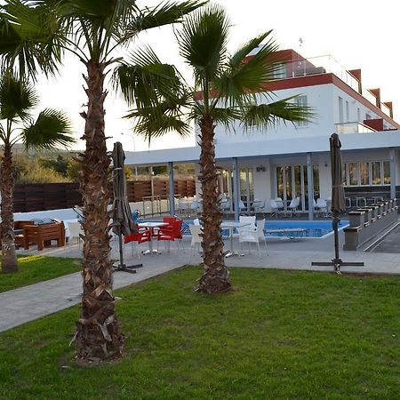 新日公寓式酒店 Paphos 外观 照片